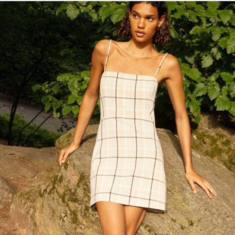 NWT Aritzia New Classic Mini Dress